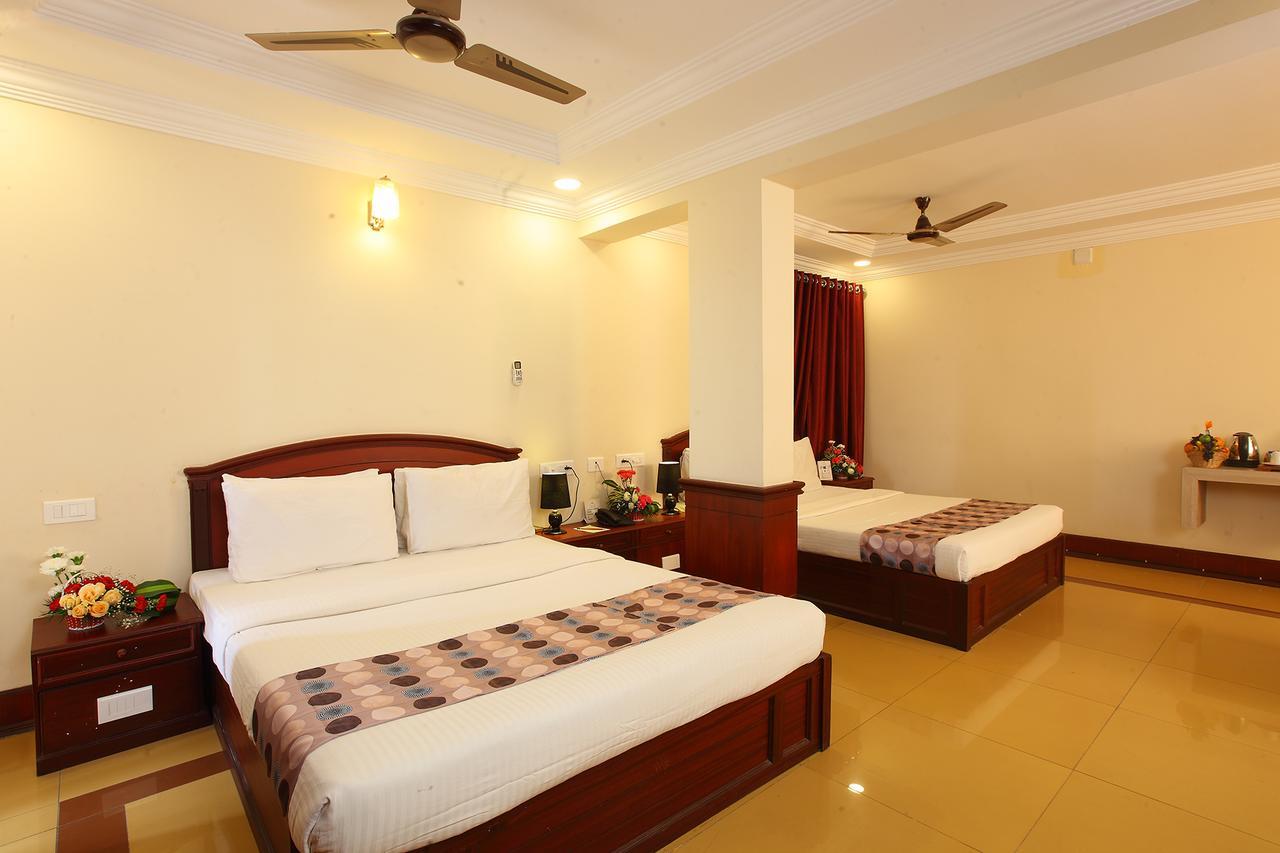 Thrissur Trichur Towers מראה חיצוני תמונה