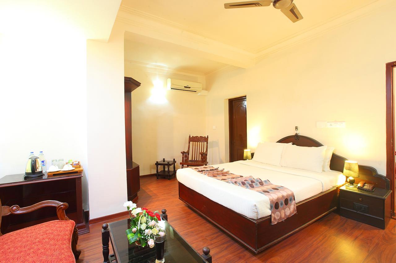 Thrissur Trichur Towers מראה חיצוני תמונה
