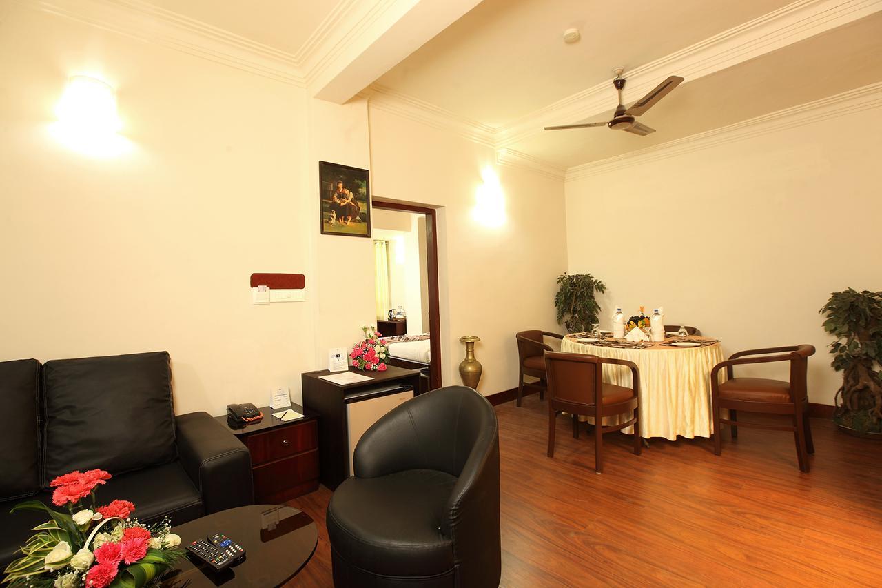 Thrissur Trichur Towers מראה חיצוני תמונה