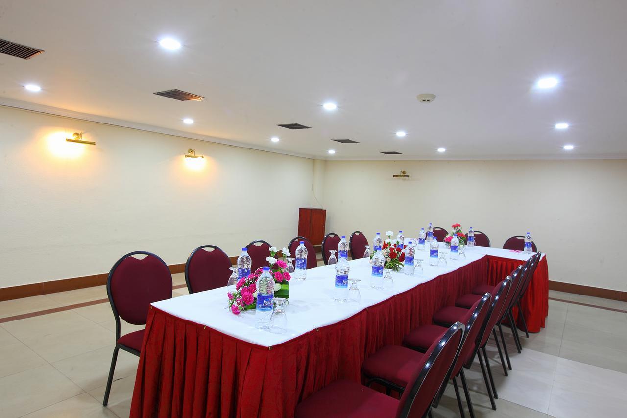 Thrissur Trichur Towers מראה חיצוני תמונה