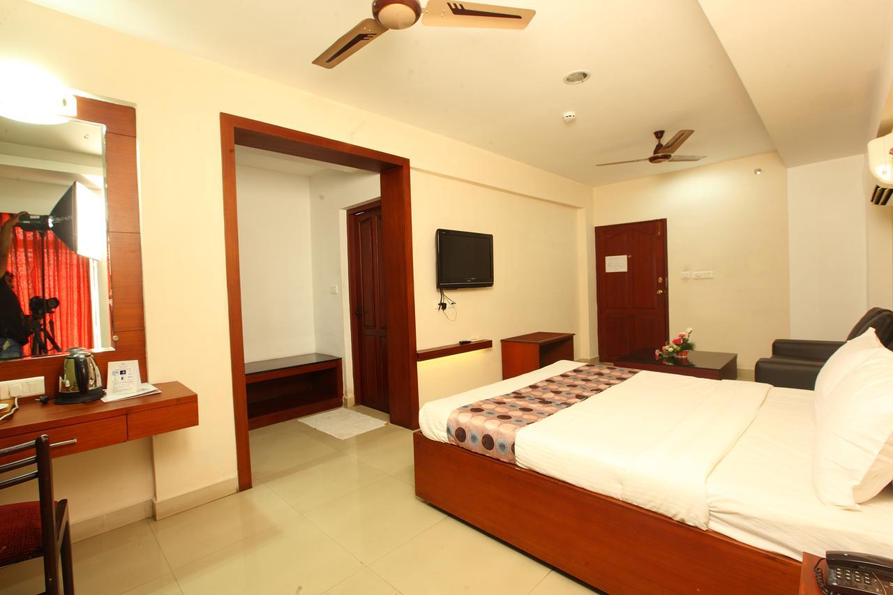 Thrissur Trichur Towers מראה חיצוני תמונה