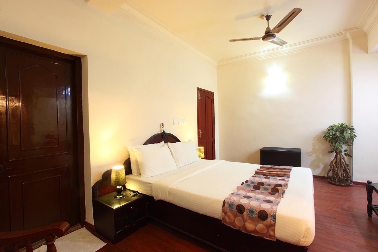 Thrissur Trichur Towers מראה חיצוני תמונה